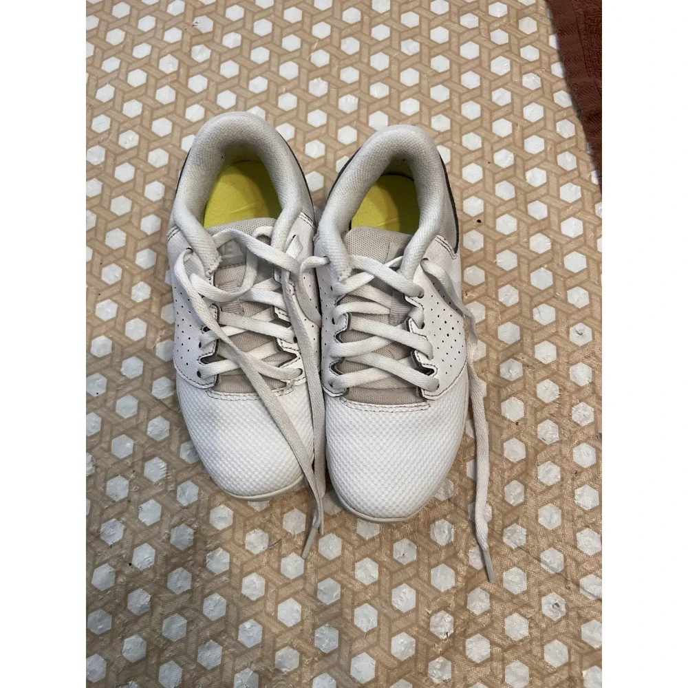 Nike Cheer Sideline IV White Size 12C